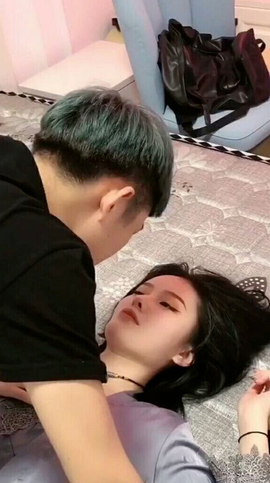 我的霸道美女房东第03集